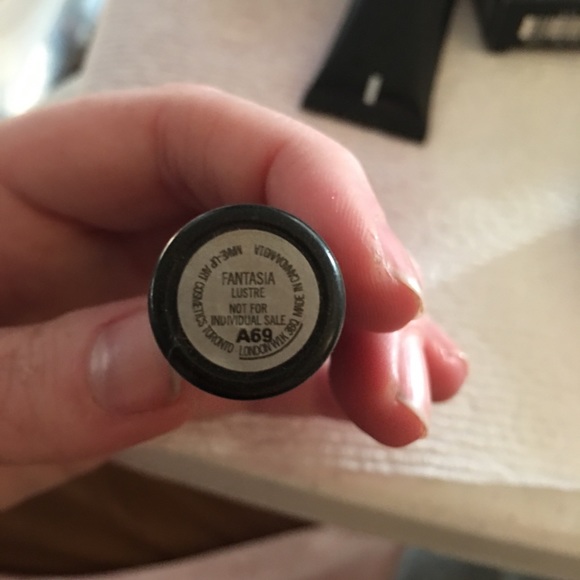 MAC Lip Bundle - Picture 5 of 7